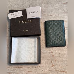 GUCCI Microguccissima Leather Card Case/wallet, bifold, Green